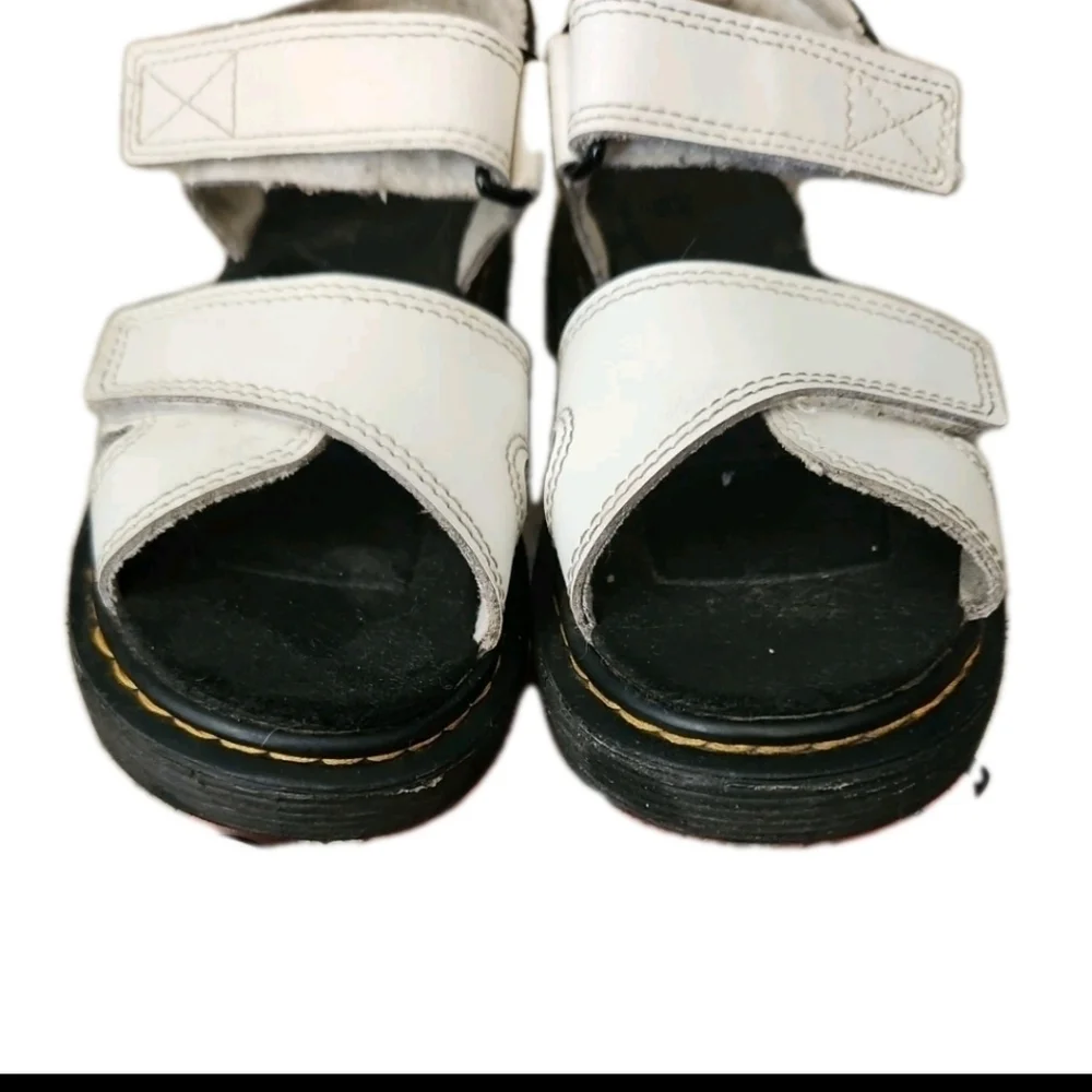 Dr. Martens Kids White Leather Junior Vossie Trendy Strappy Sandals 1